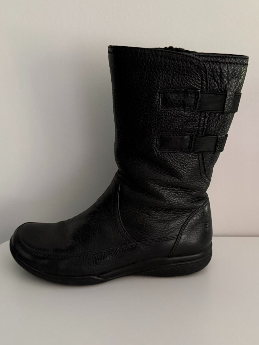 Clarks Kearns Flash Mid-Calf Black Leather Boots with Zipper and Wool Lining 8M